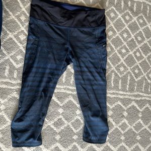 lululemon blue and black cropped leggings